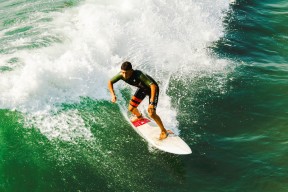 Jiu You-_篮球传奇对决：经典战役再次上演_，篮球传奇电影