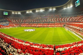 九游手游官网-高速逃逸：车手如何在瞬间作出决策？，高速公路逃逸