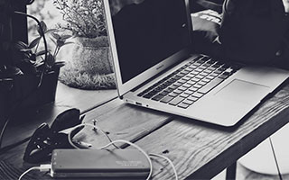 九游-勇士快攻打出节奏击败灰熊，勇士打法