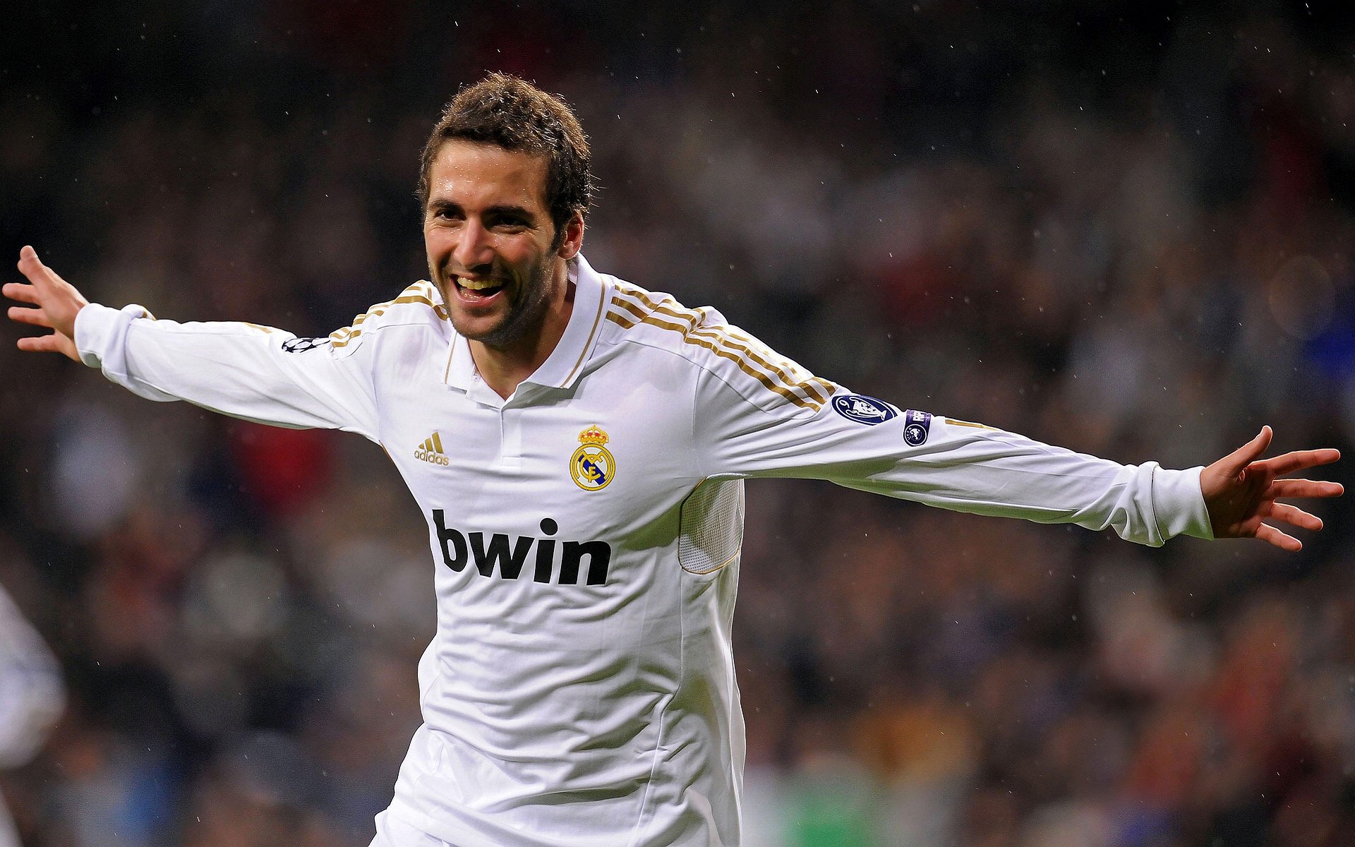 基础设施升级助力：高速网络和智能设备引领行业迈入新纪元，基础设施升级改造